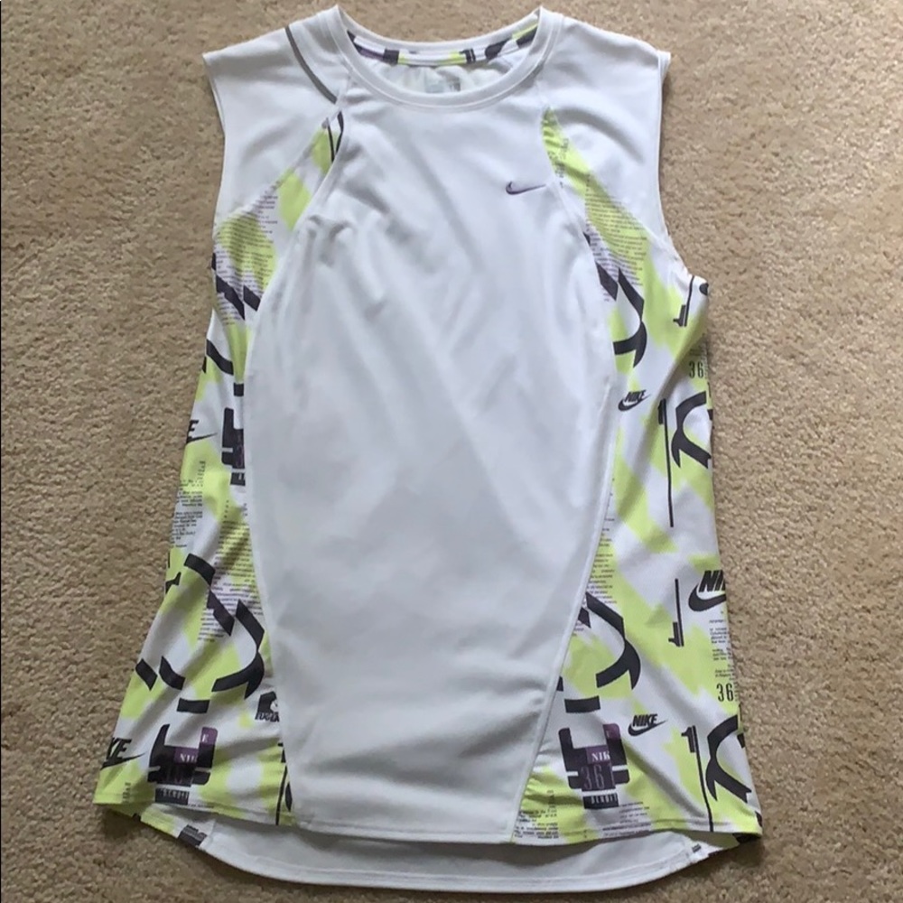 NIke Fit Dry Tank Top Size L